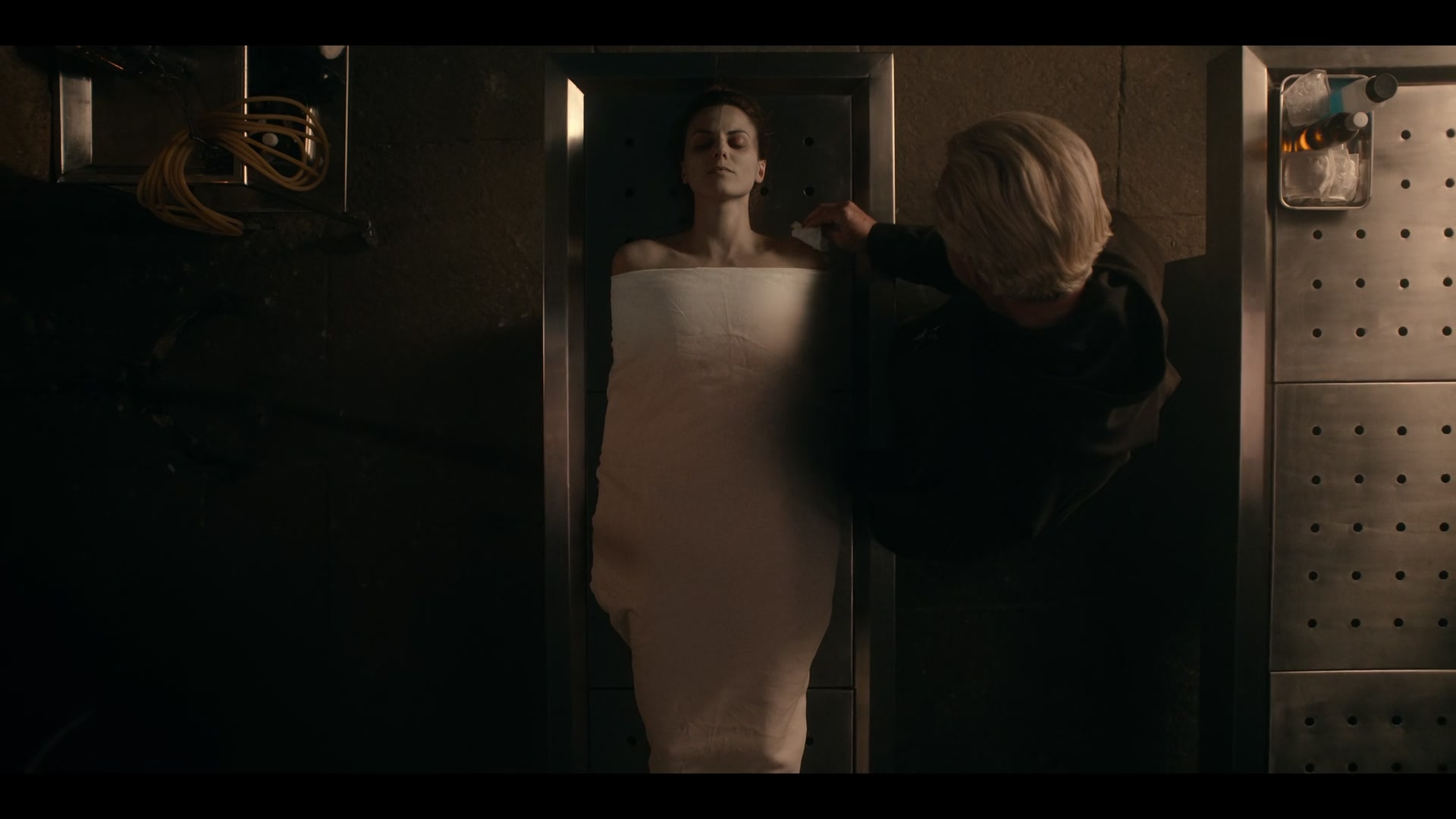 Warrior_Nun_S01E01_2336.jpg